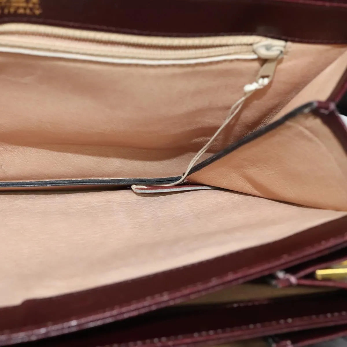 Bally Vintage Leather Burgundy Leather Shoulder Bag Bag (Pre-Owned)