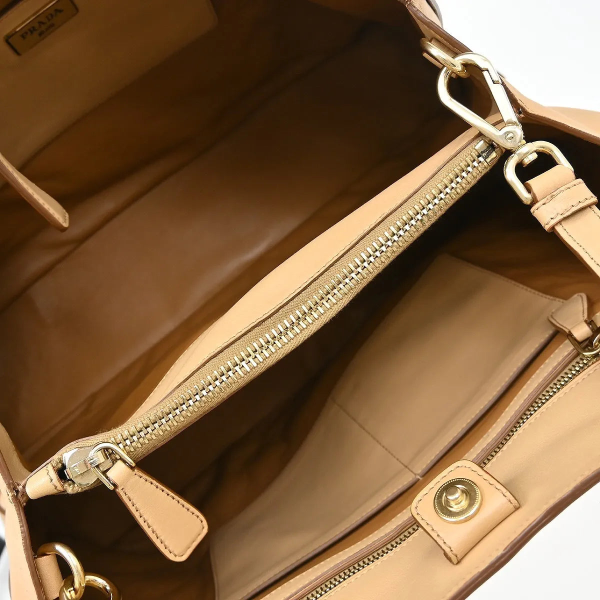 Prada Shopping Tote Cervo Leather Beige Leather Handbag (Pre-Owned)