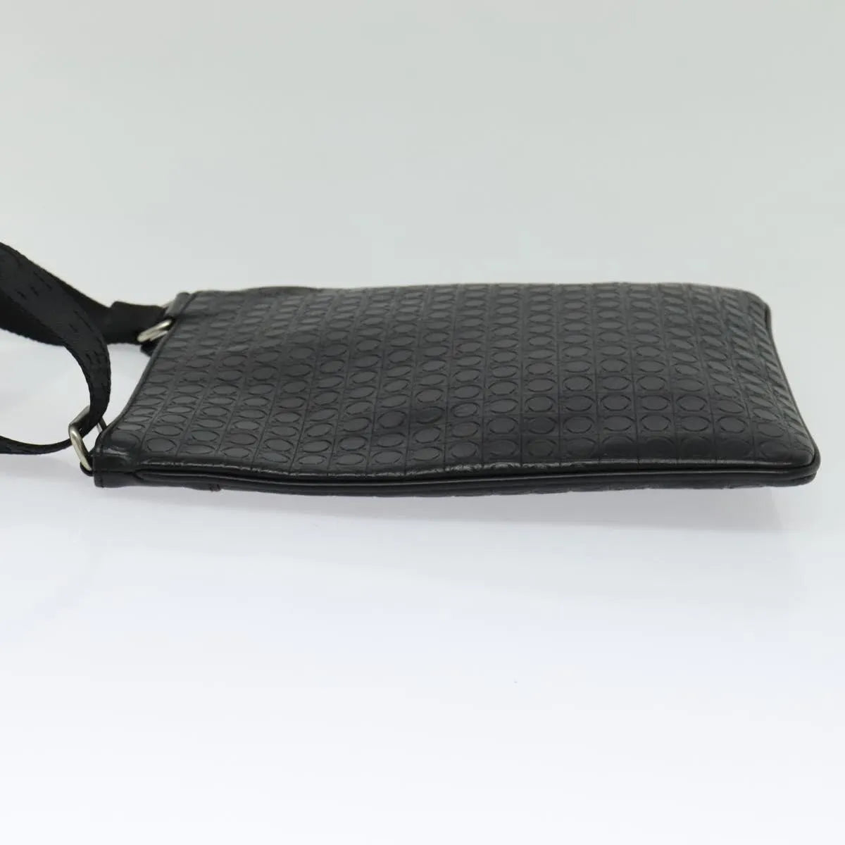 Salvatore Ferragamo Vintage Leather Black Leather Shoulder Bag Bag (Pre-Owned)