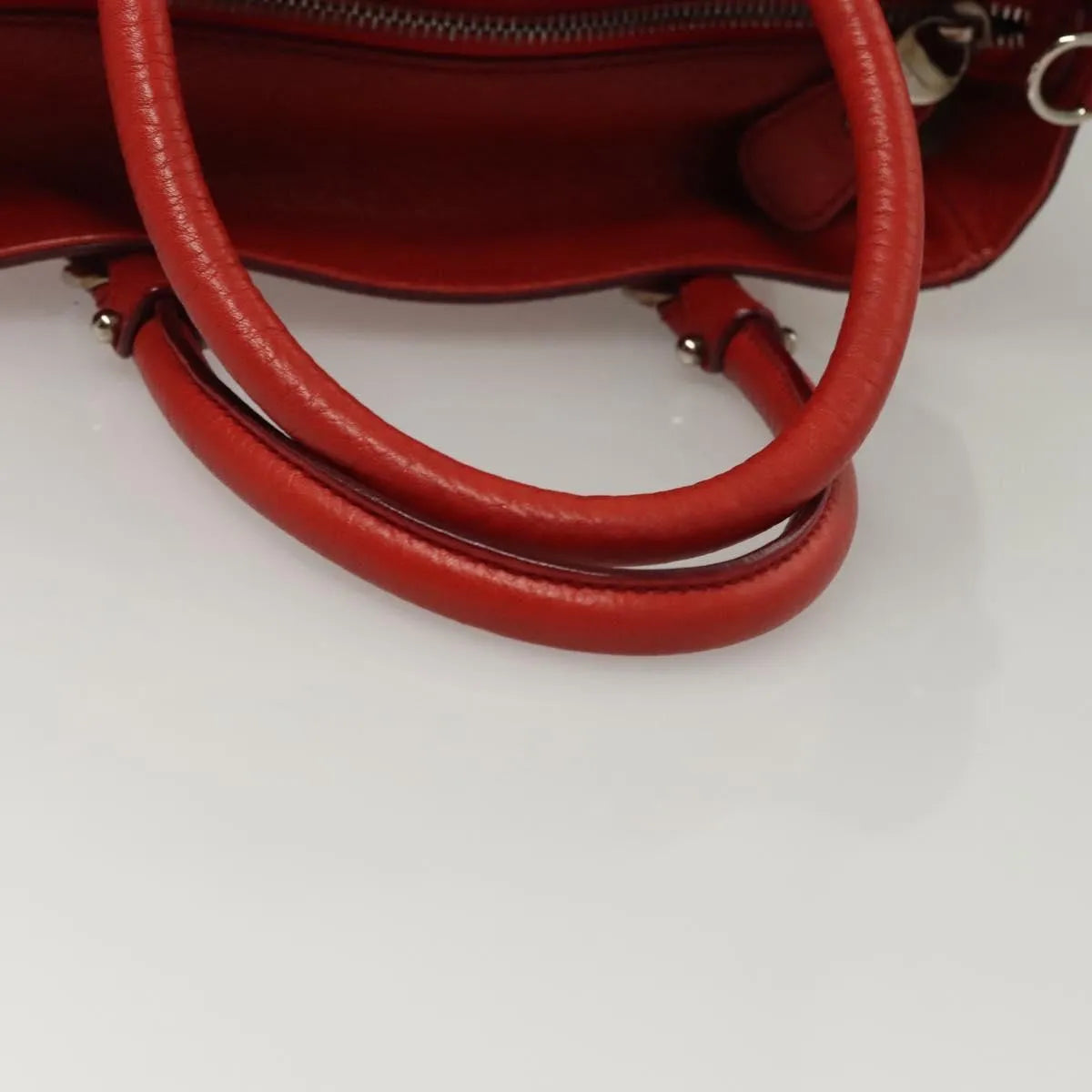Salvatore Ferragamo Gancini Handle Tote Leather Red Leather Handbag (Pre-Owned)