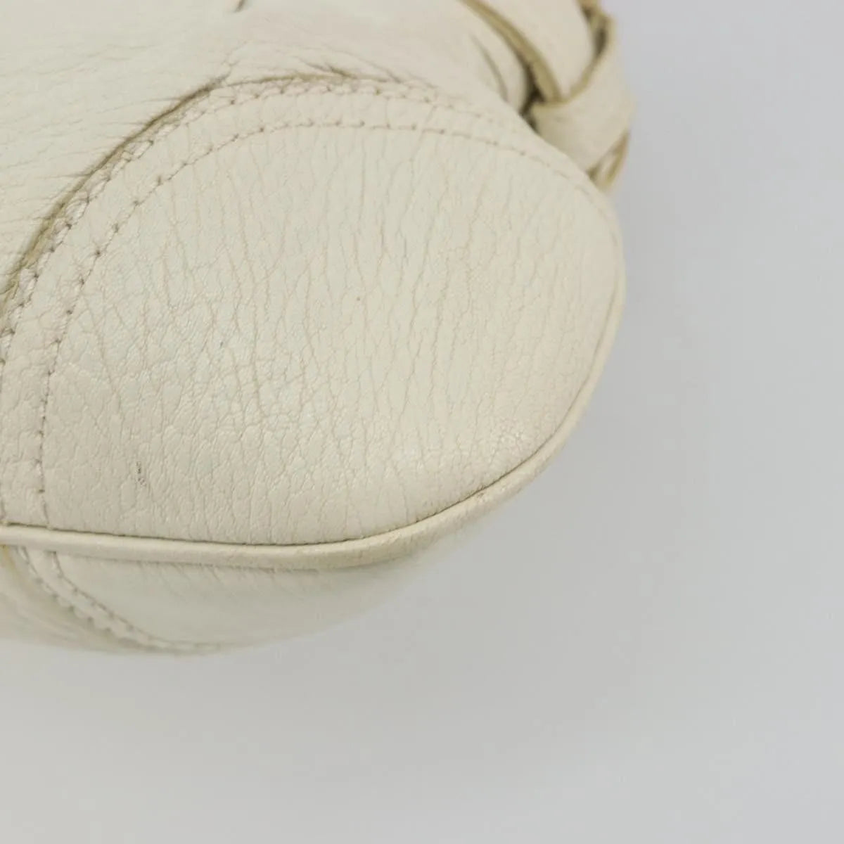 Salvatore Ferragamo Gancini Leather White Leather Handbag (Pre-Owned)