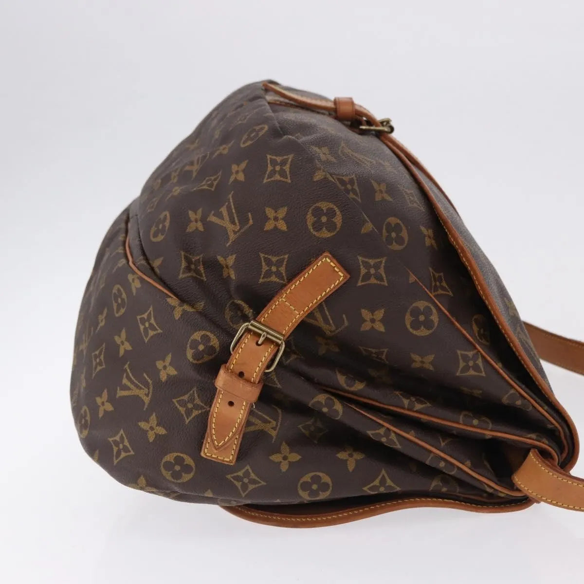 Louis Vuitton Saumur Monogram Brown Canvas Shoulder Bag Bag (Pre-Owned)
