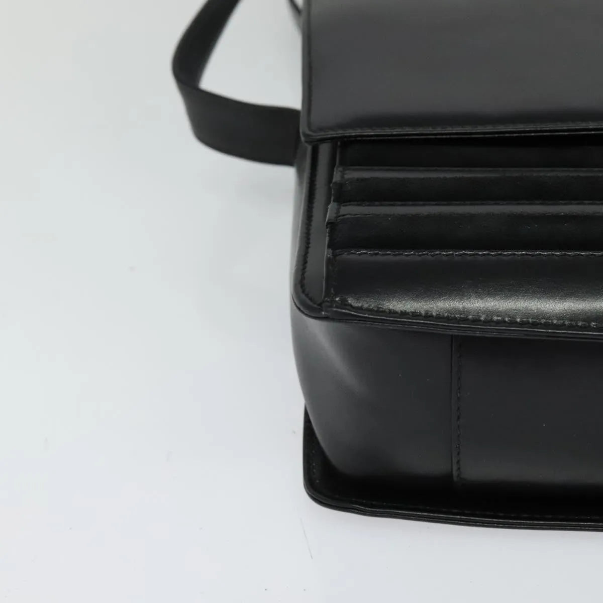 Gucci Vintage Flat Messenger Nylon And Leather Black Leather Shoulder Bag Bag (Pre-Owned)