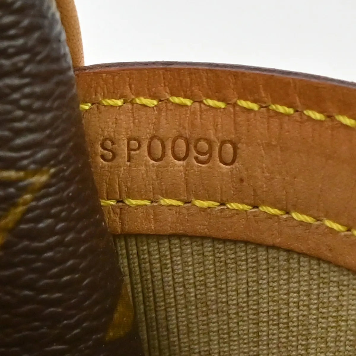 Louis Vuitton Reporter Monogram Brown Canvas Shoulder Bag Bag (Pre-Owned)