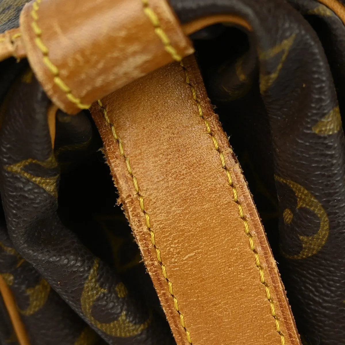Louis Vuitton Saumur Monogram Canvas Brown Canvas Shoulder Bag Bag (Pre-Owned)