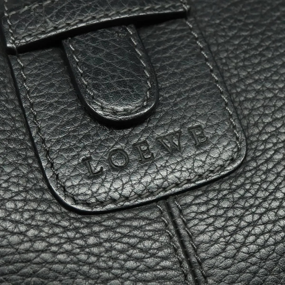 Loewe Vintage Leather Black Leather Shoulder Bag Bag (Pre-Owned)