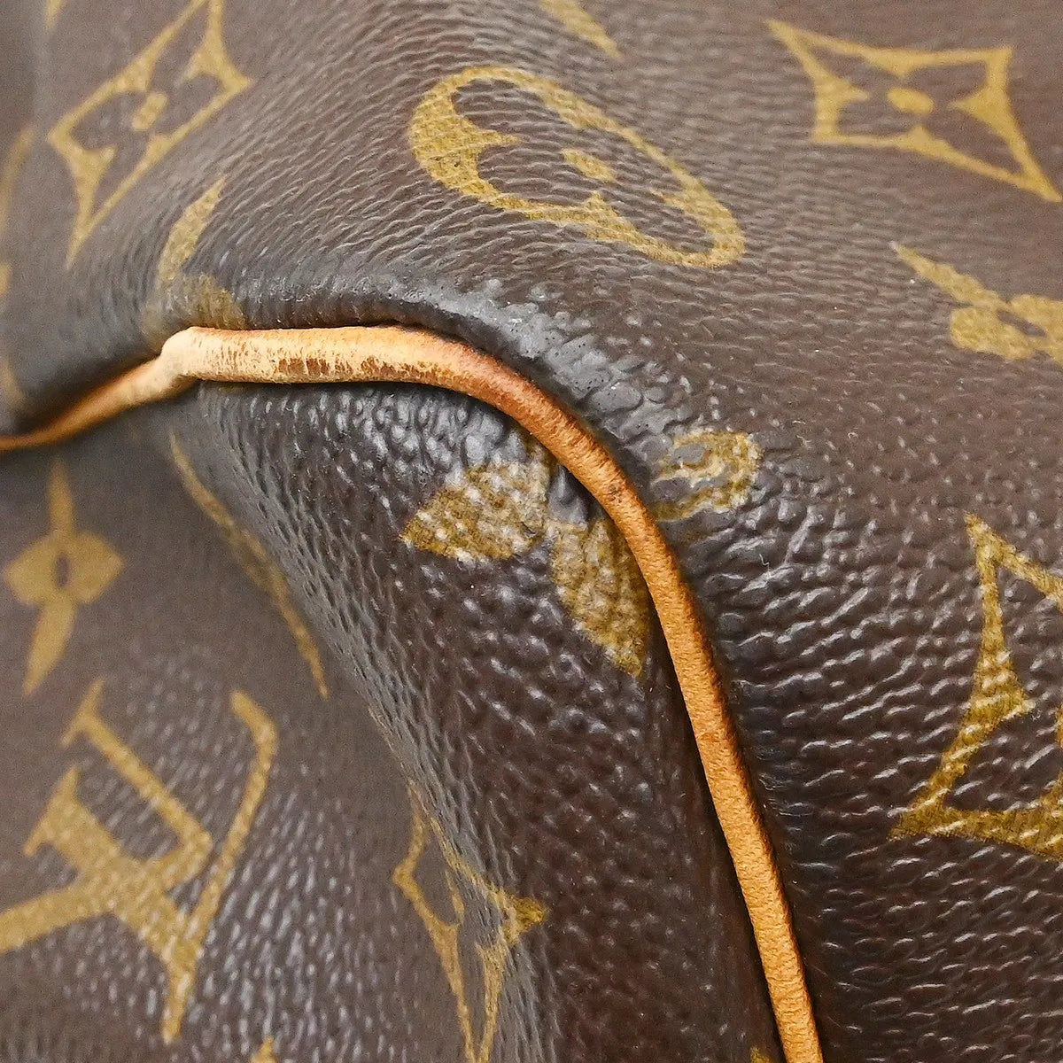 Louis Vuitton Keepall Bag Monogram Canvas Brown Canvas Travel Bag Bag (Pre-Owned)