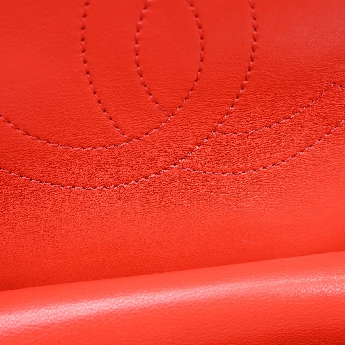 Chanel Mademoiselle Vintage Flap Lambskin Red Leather Shoulder Bag Bag (Pre-Owned)