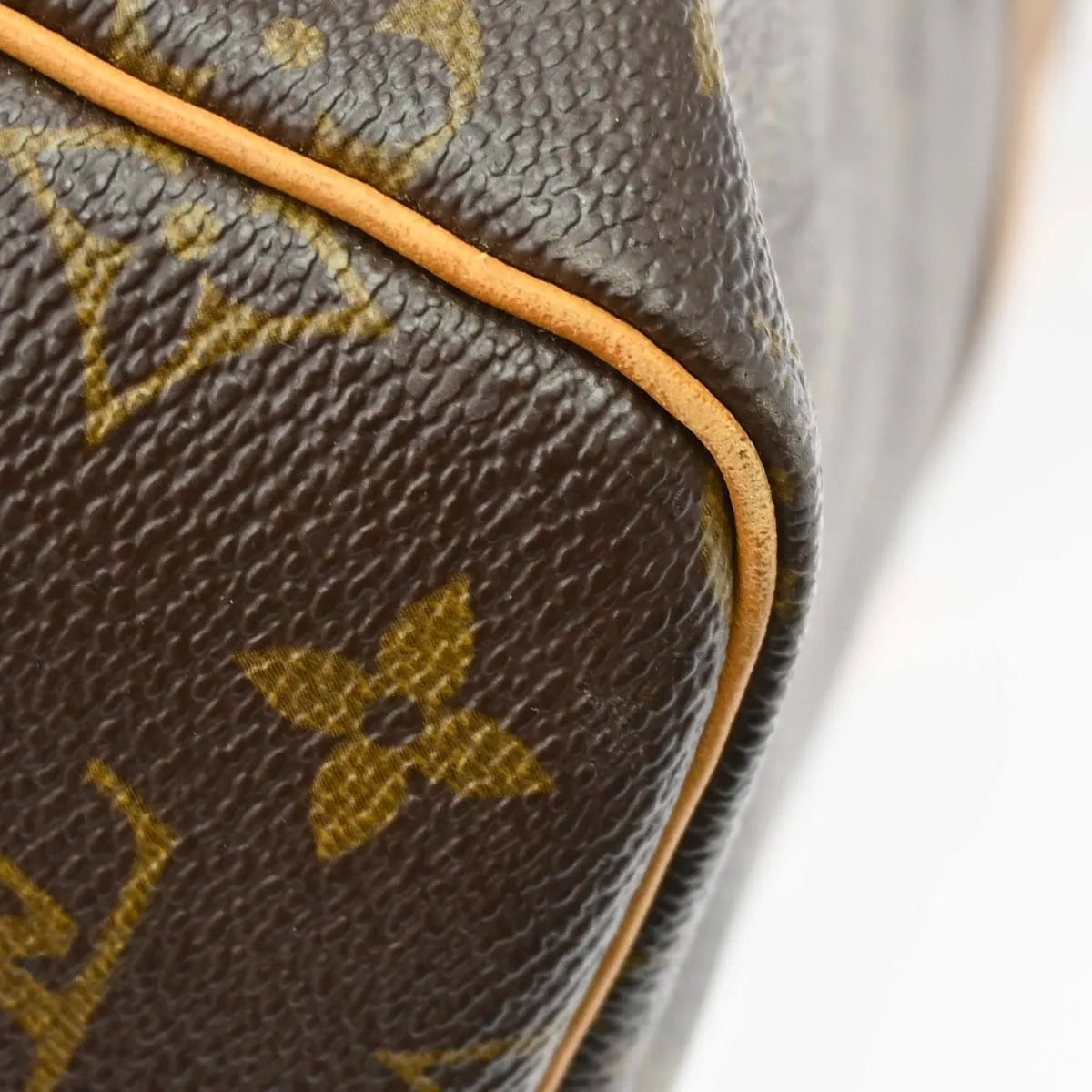 Louis Vuitton Keepall Monogram Canvas Brown Canvas Travel Bag Bag (Pre-Owned)