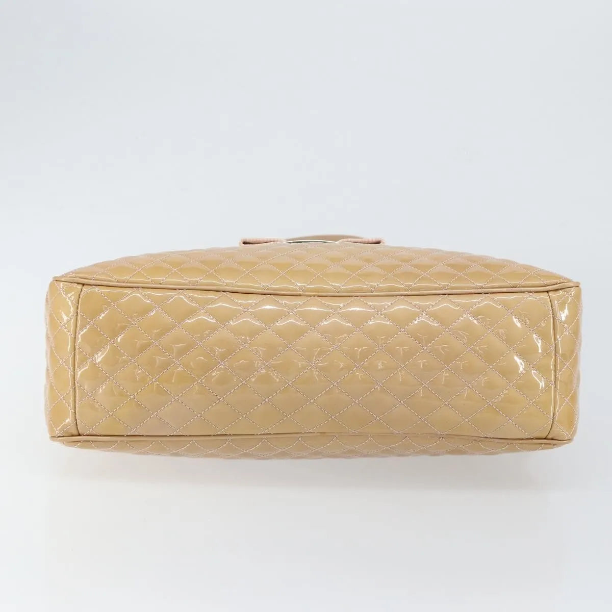 Salvatore Ferragamo Vala Patent Leather Beige Patent_Leather Handbag (Pre-Owned)