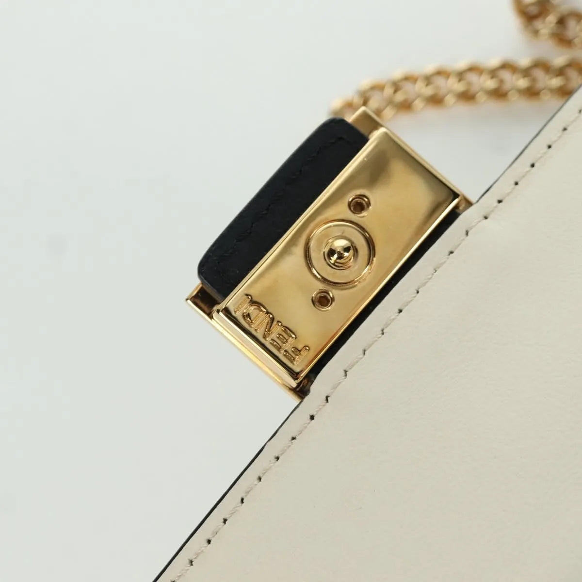 Fendi Easy 2 Baguette Leather Beige Leather Crossbody Bag Bag (Pre-Owned)
