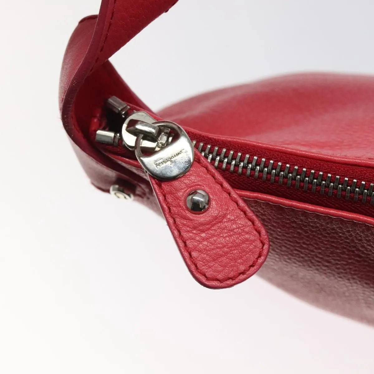 Salvatore Ferragamo Gancini Leather Pink Leather Shoulder Bag Bag (Pre-Owned)