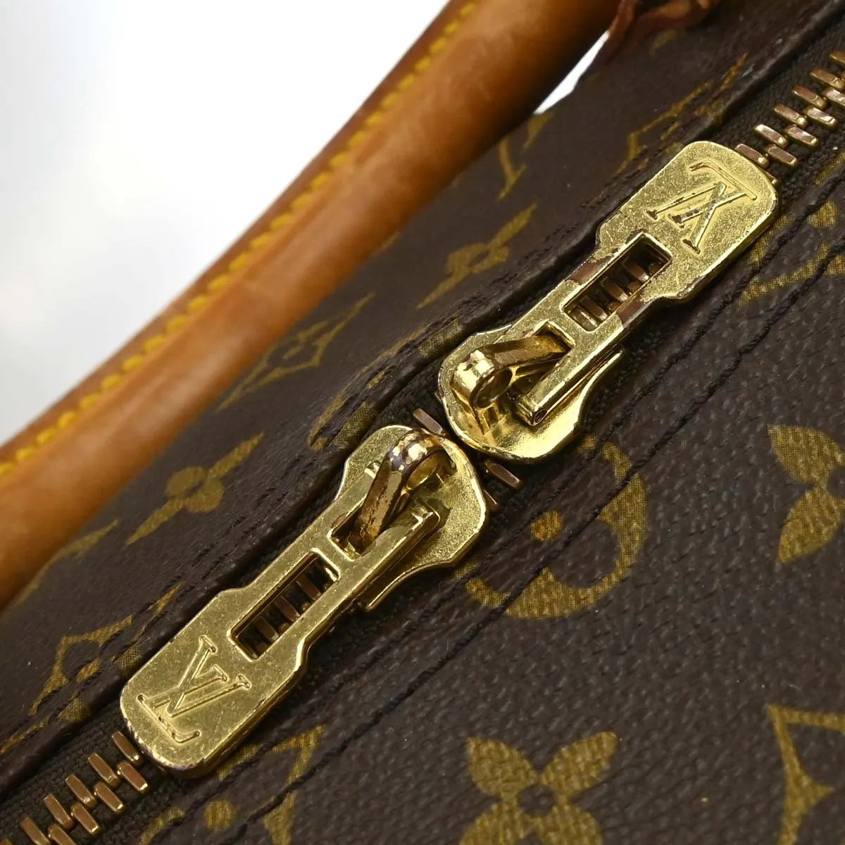 Louis Vuitton Keepall Bag Monogram Canvas Brown Canvas Travel Bag Bag (Pre-Owned)