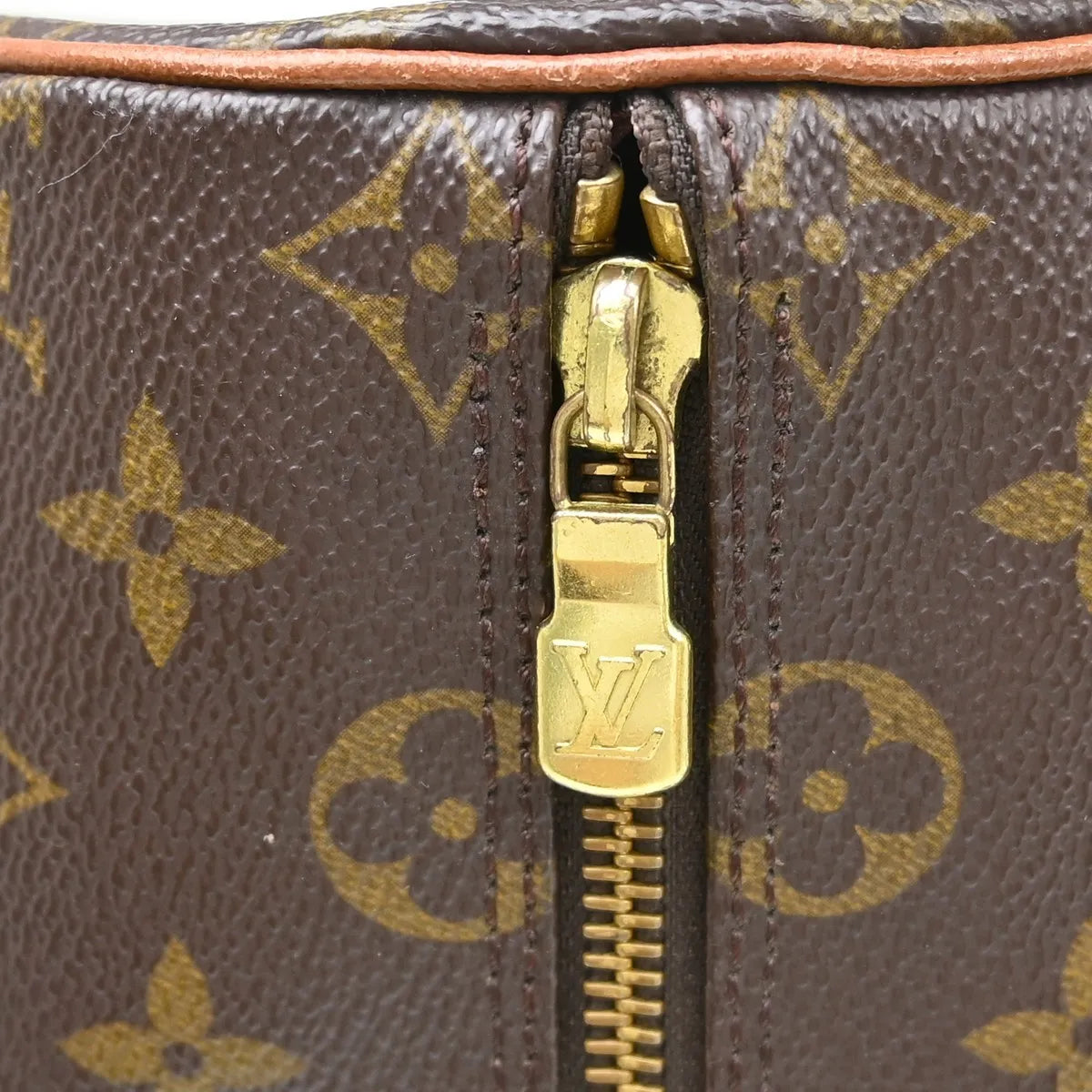 Louis Vuitton Papillon Monogram Canvas Brown Canvas Handbag (Pre-Owned)