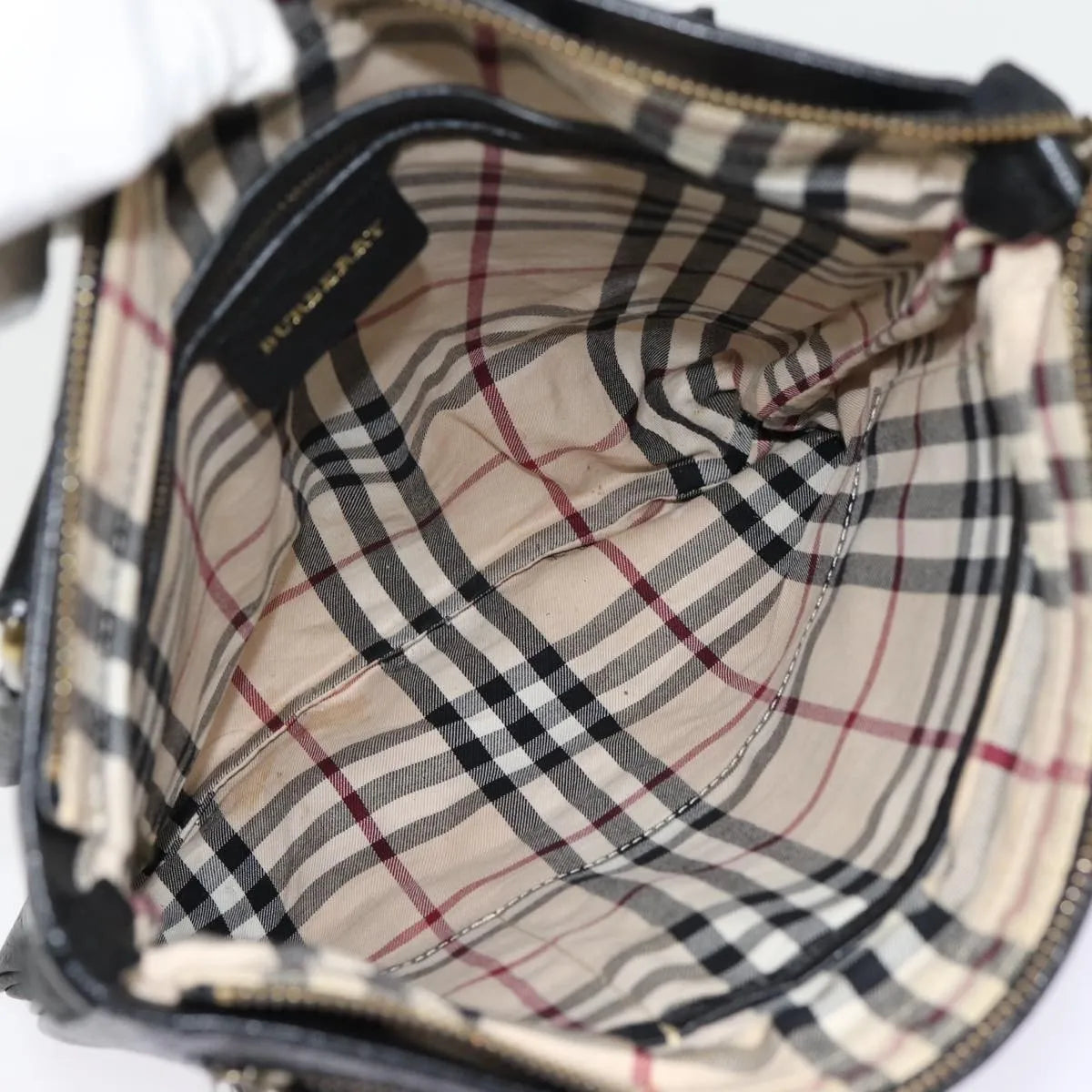 Burberry Vintage Leather Black Leather Shoulder Bag Bag (Pre-Owned)