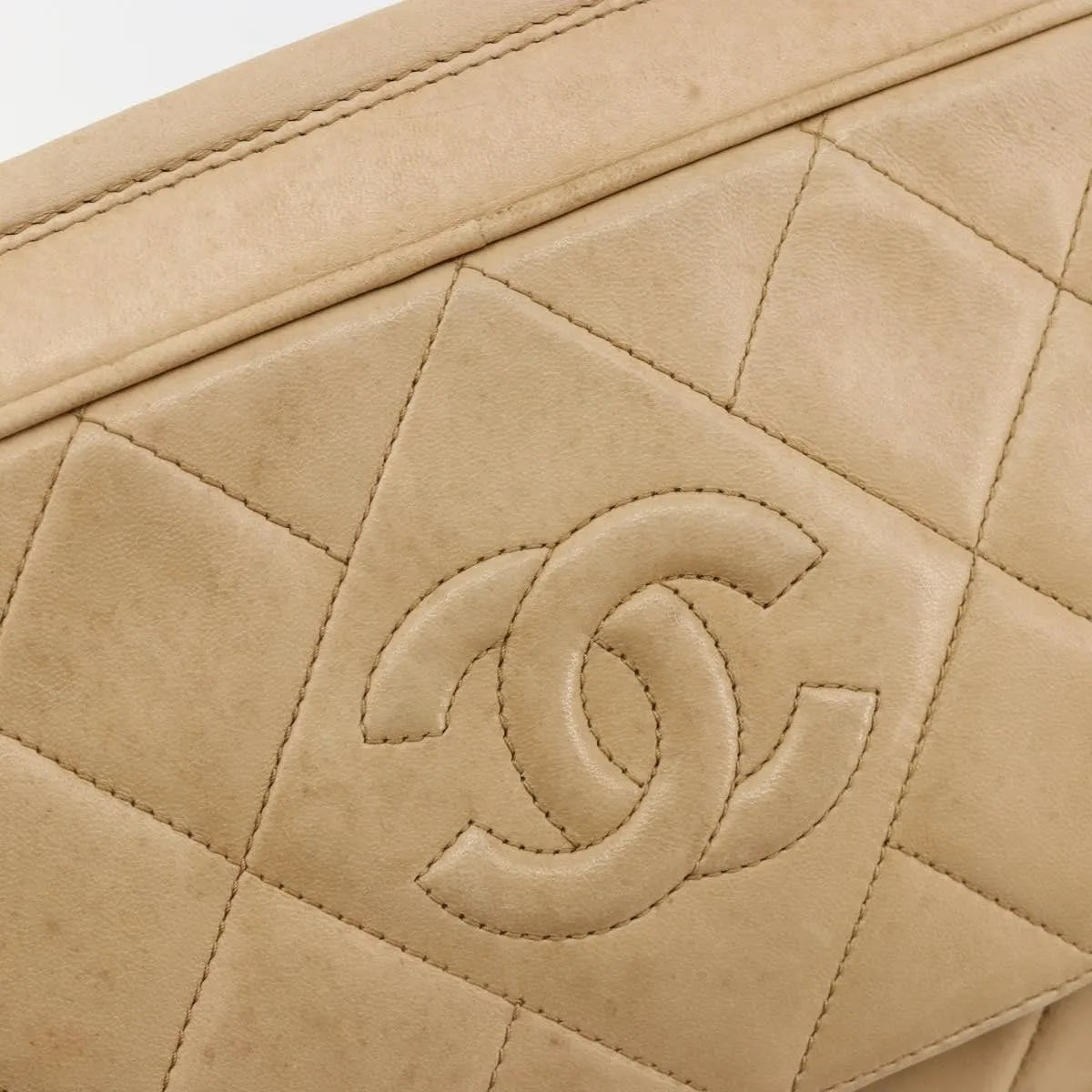 Chanel Vintage Diamond Cc Flap Pocket Quilted Lambskin Beige Leather Shoulder Bag Bag (Pre-Owned)
