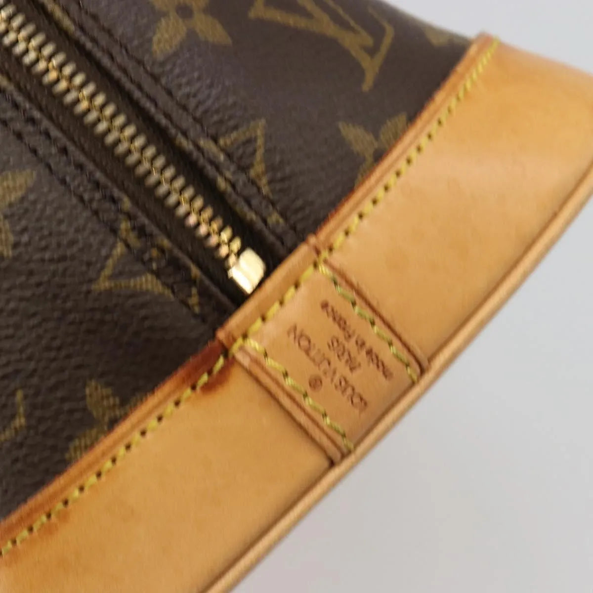Louis Vuitton Alma Monogram Canvas Brown Canvas Handbag (Pre-Owned)