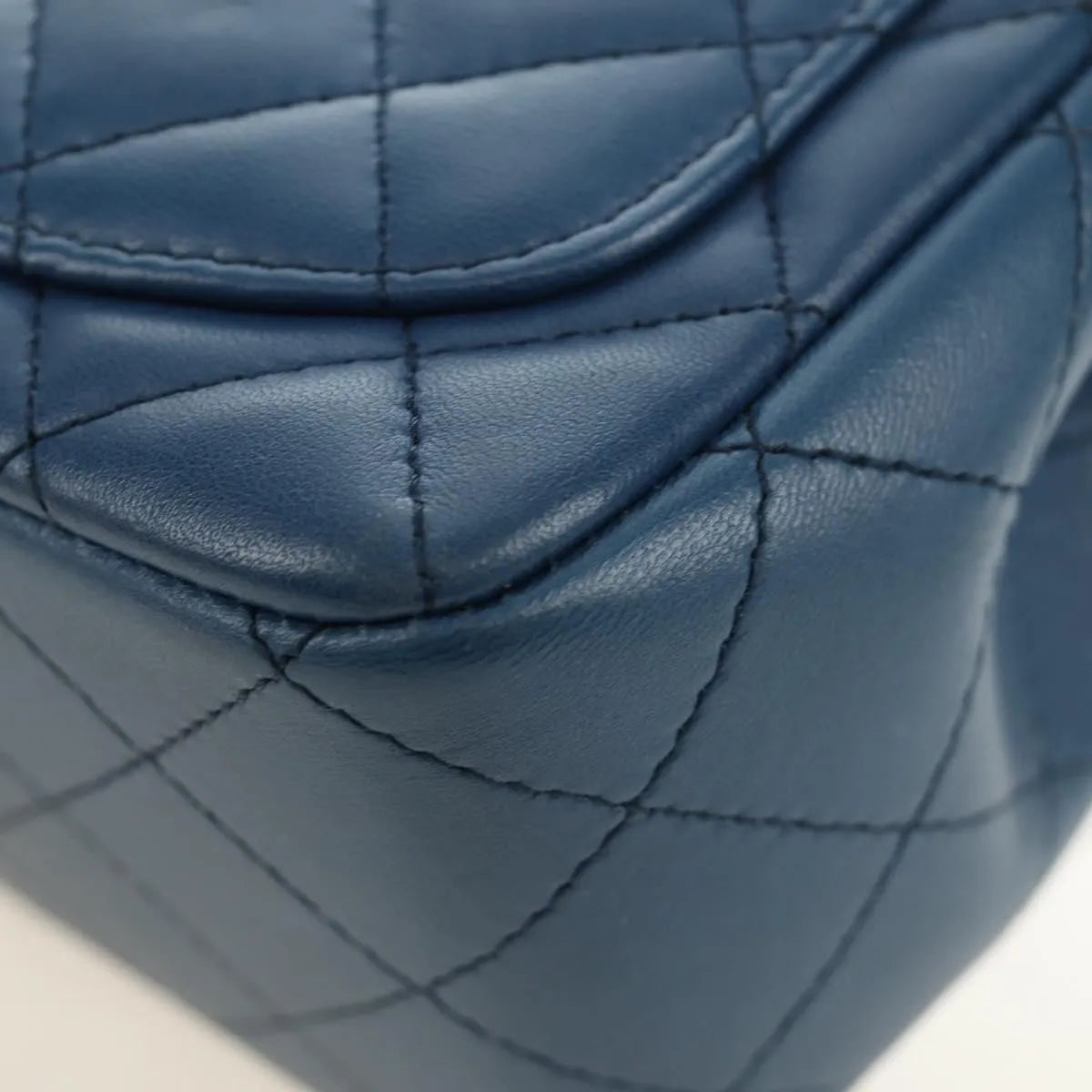 Chanel Square Classic Single Flap Quilted Lambskin Blue Leather Handbag (Pre-Owned)