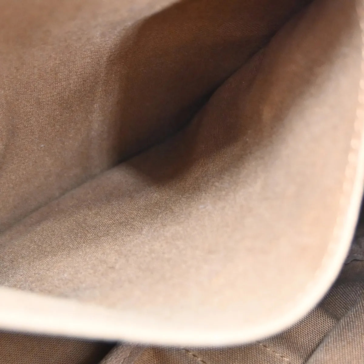 Louis Vuitton Saumur Monogram Canvas Brown Canvas Shoulder Bag Bag (Pre-Owned)