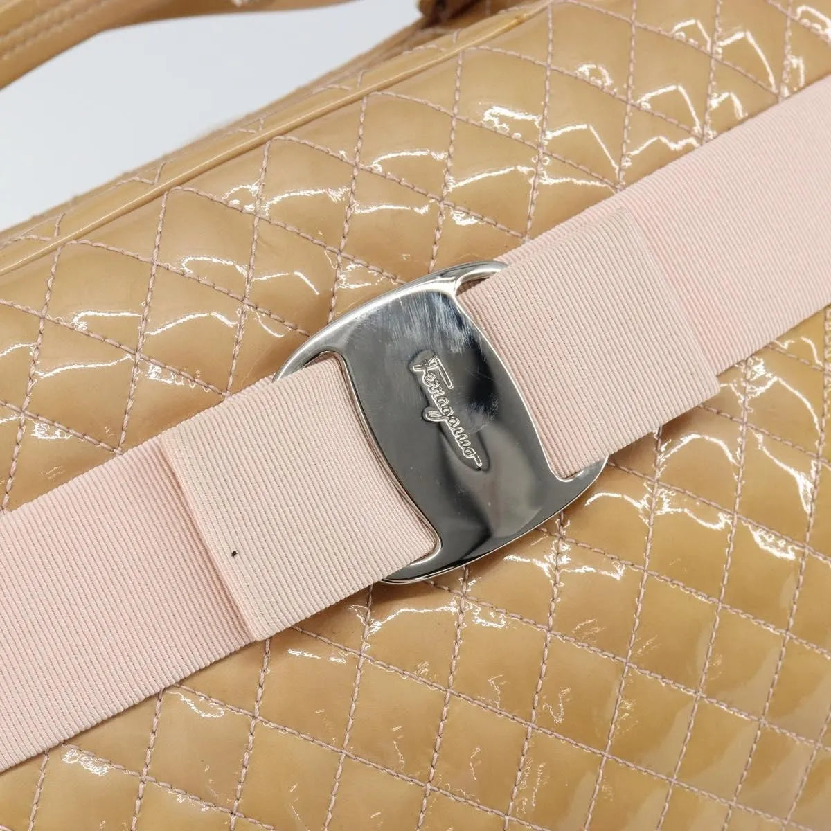 Salvatore Ferragamo Vala Patent Leather Beige Patent_Leather Handbag (Pre-Owned)
