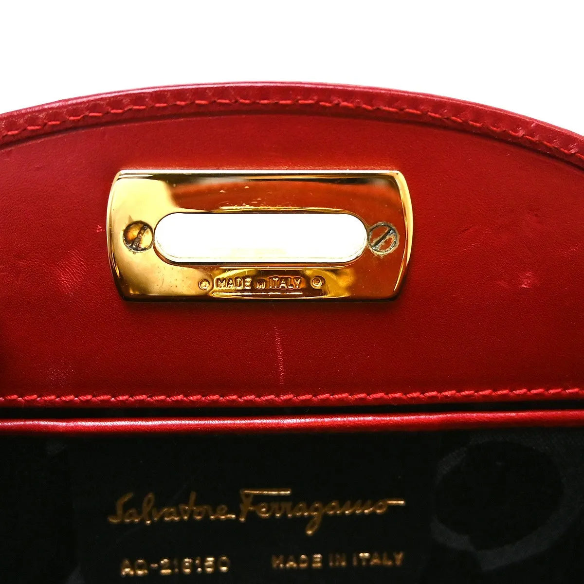 Salvatore Ferragamo Gancini Leather Red Leather Shoulder Bag Bag (Pre-Owned)