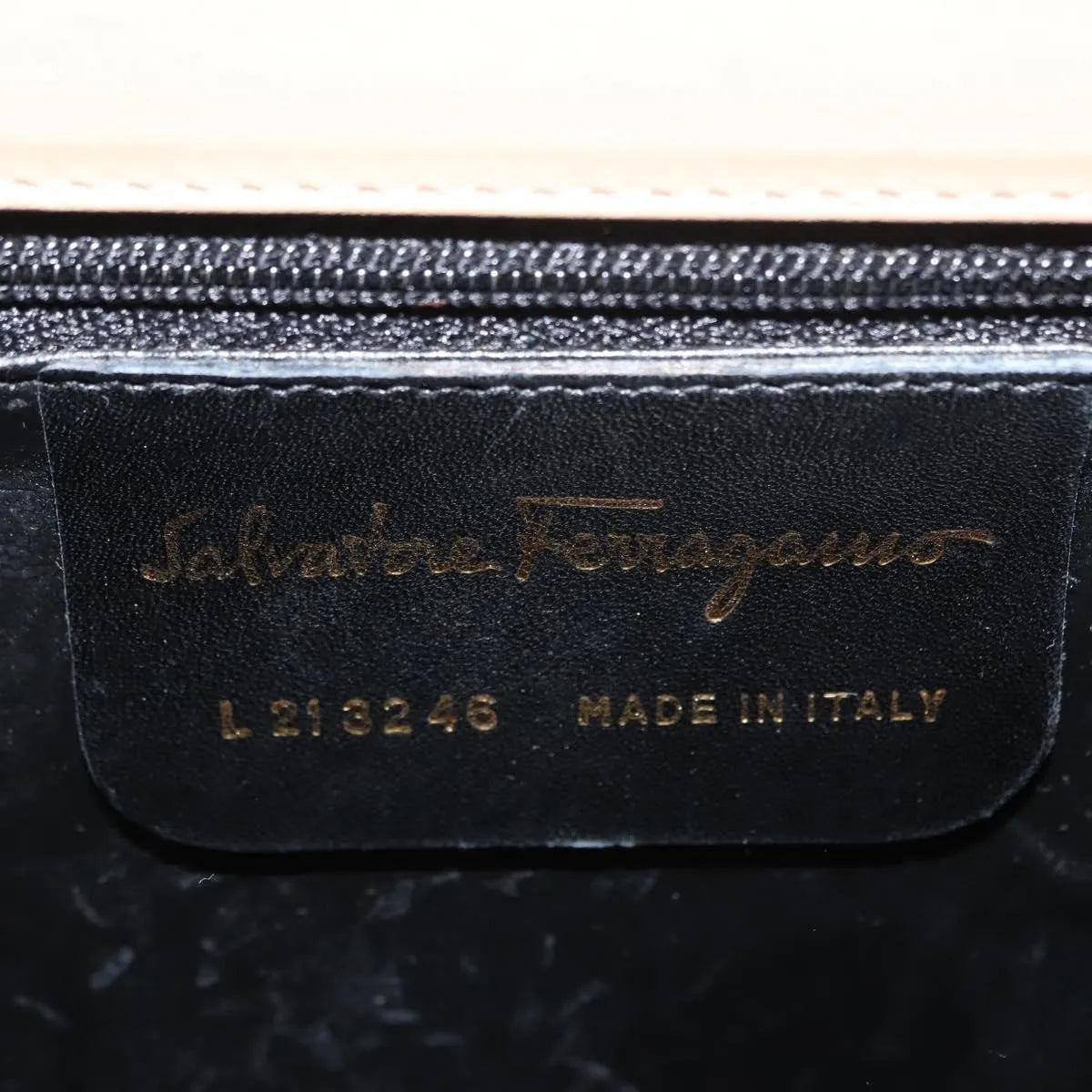 Salvatore Ferragamo Vintage Flap Leather Beige Leather Shoulder Bag Bag (Pre-Owned)