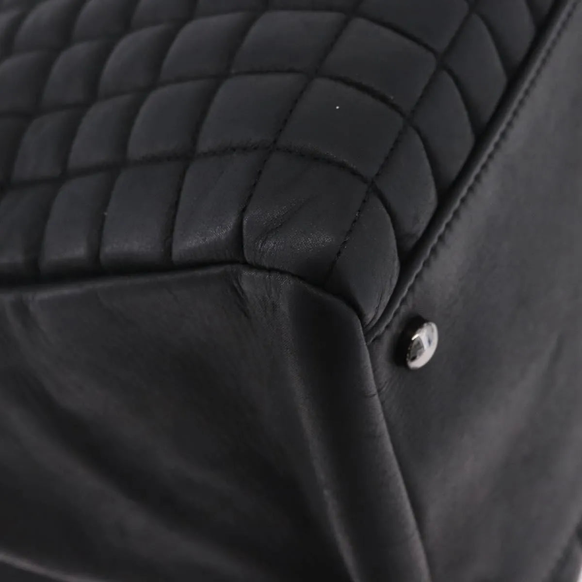 Chanel Cc Lock Bubble Tote Quilted Iridescent Calfskin Black Leather Tote Bag Bag (Pre-Owned)