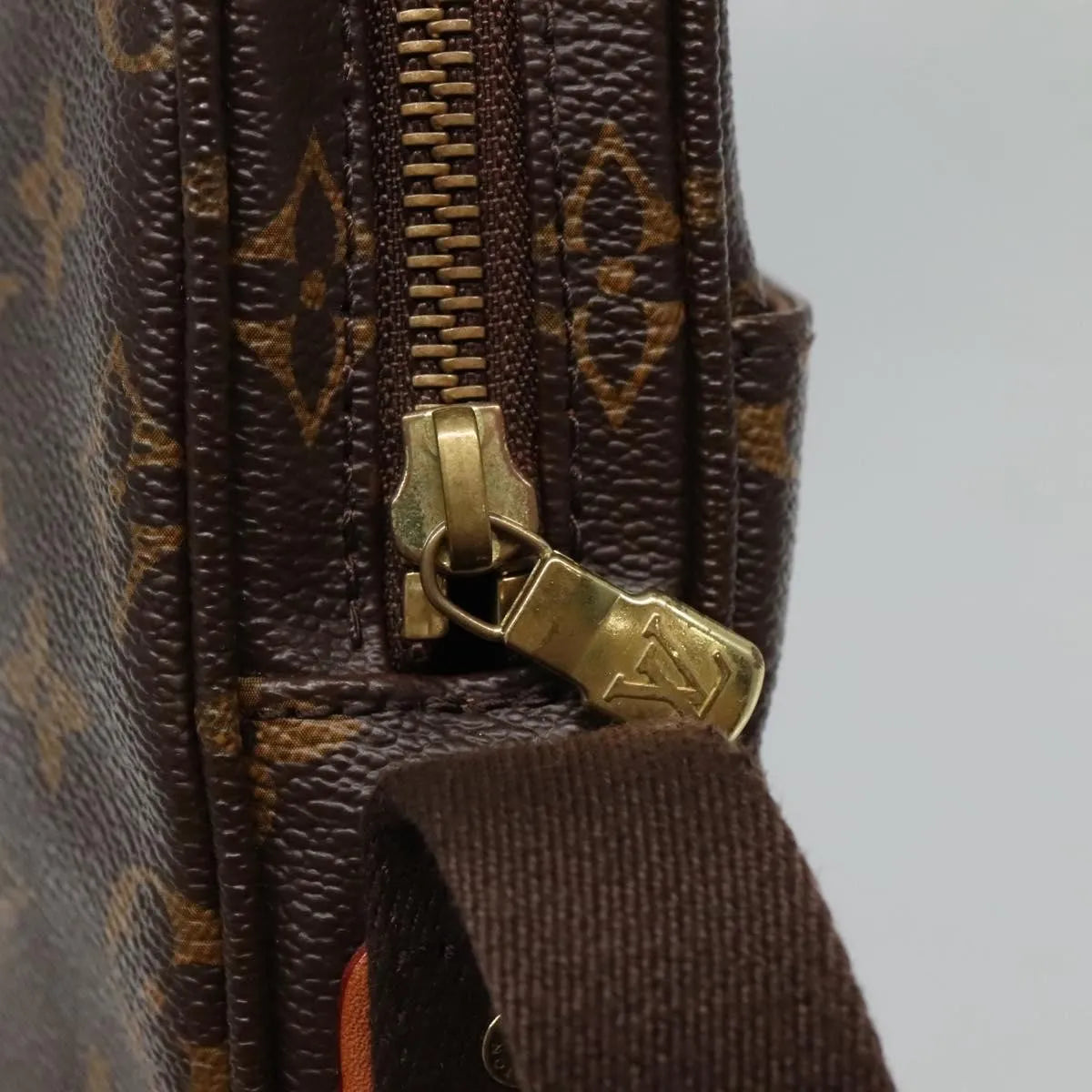 Louis Vuitton Trotteur Beaubourg Monogram Canvas Brown Canvas Shoulder Bag Bag (Pre-Owned)