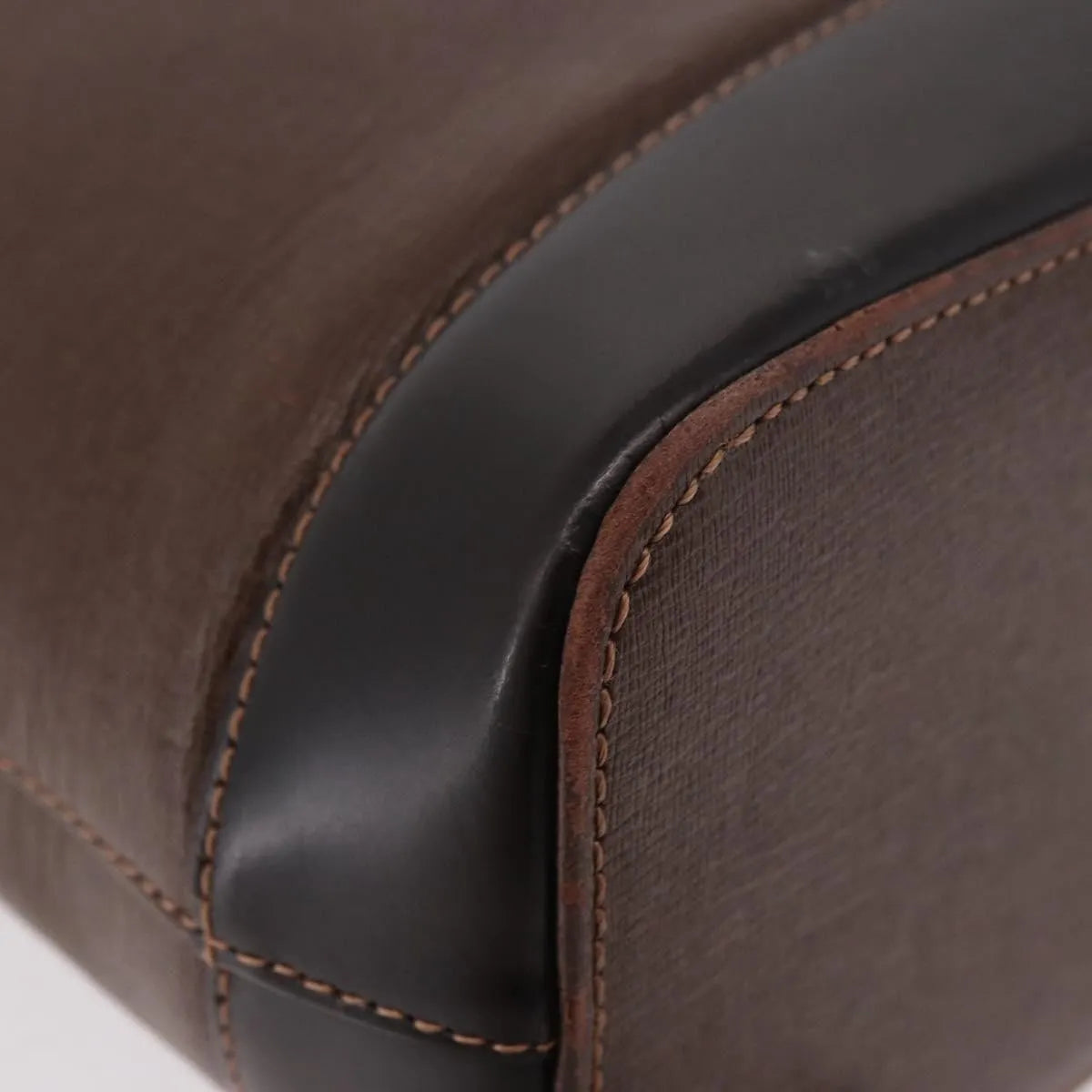 Burberry Vintage Leather Brown Leather Shoulder Bag Bag (Pre-Owned)