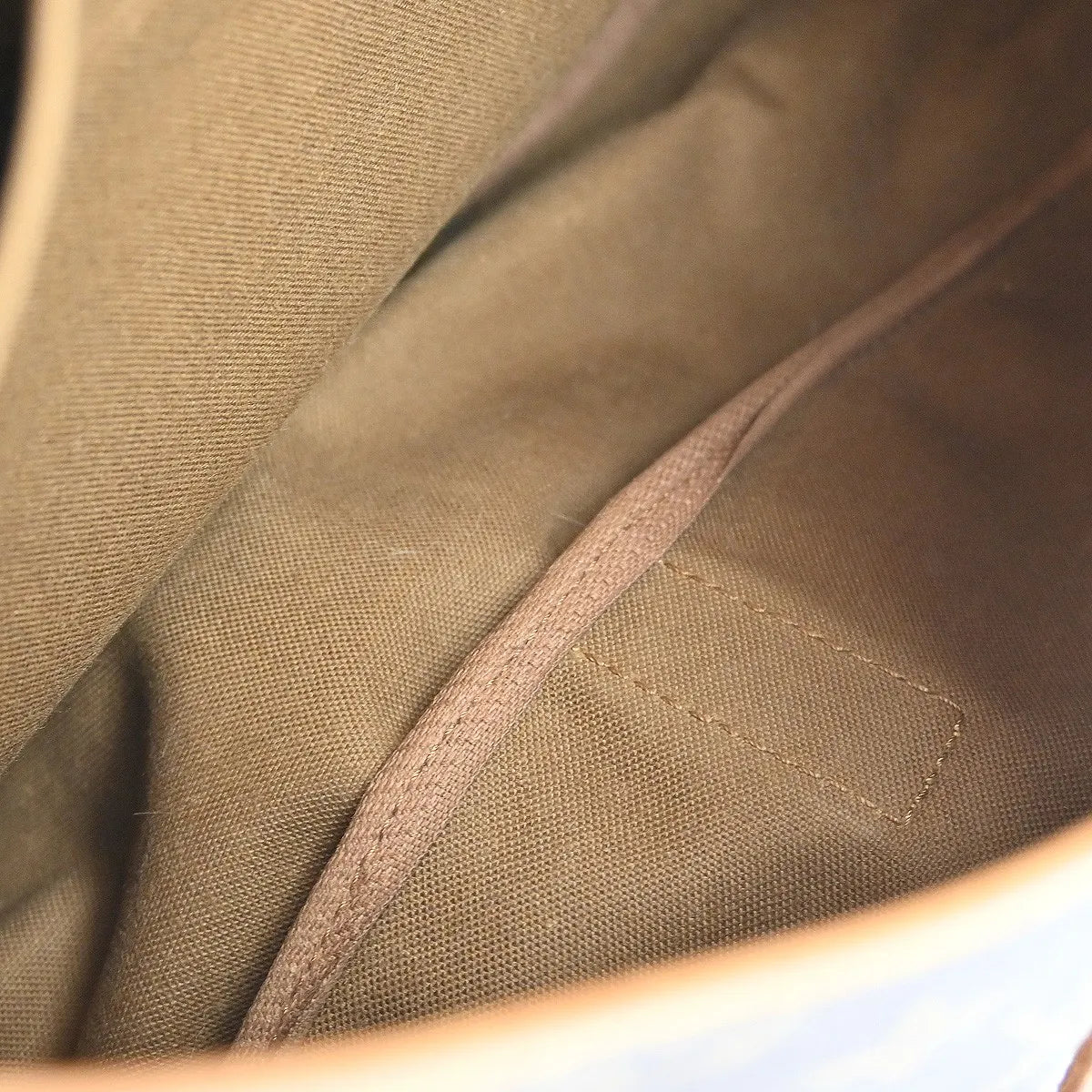 Louis Vuitton Saumur Monogram Canvas Brown Canvas Shoulder Bag Bag (Pre-Owned)