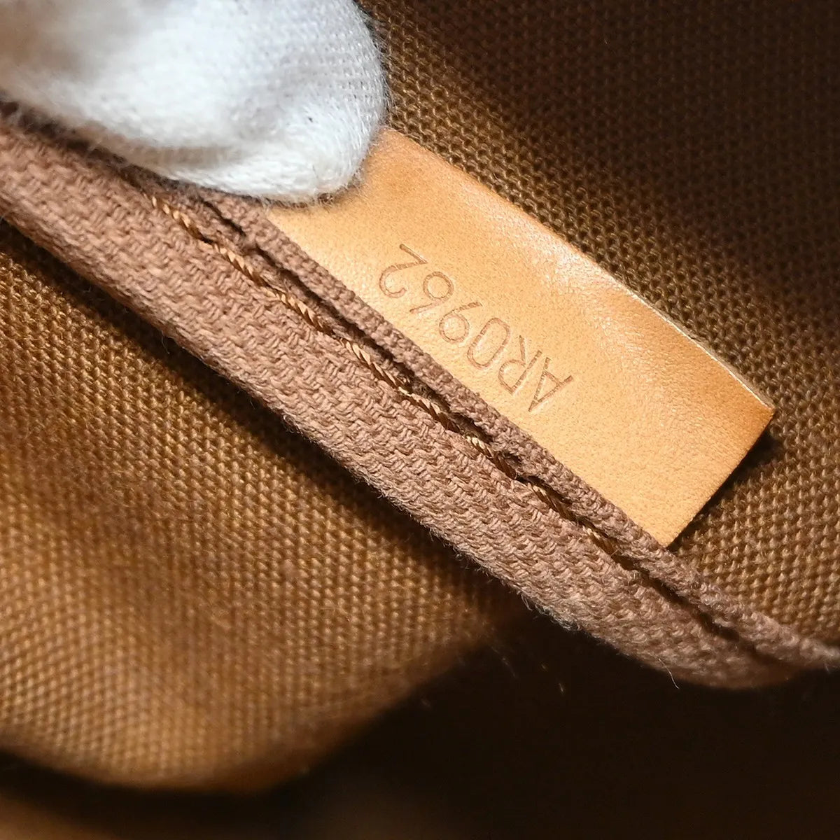 Louis Vuitton Saumur Monogram Canvas Brown Canvas Shoulder Bag Bag (Pre-Owned)