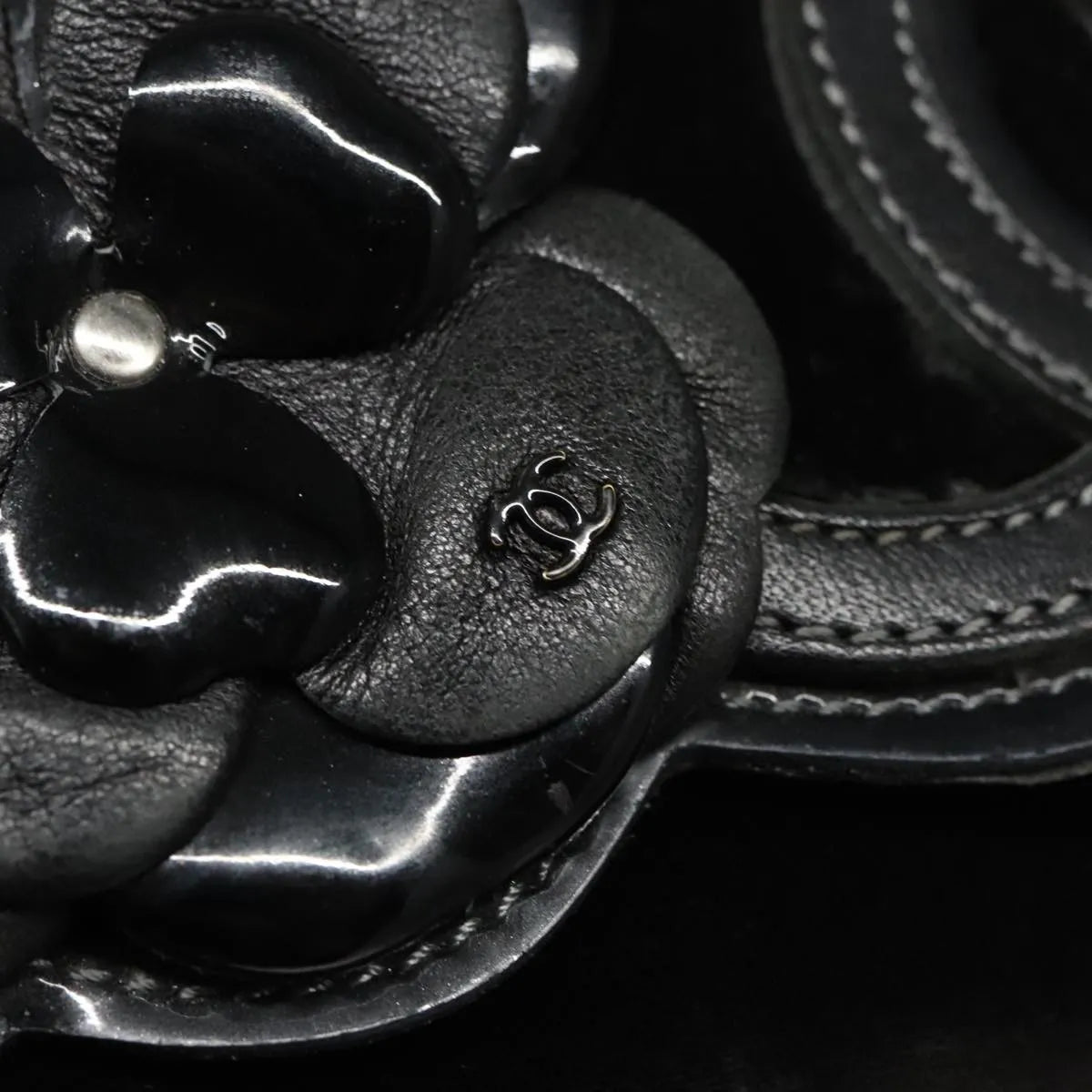 Chanel Camellia No.5 Chain Flap Velvet Black Velvet Shoulder Bag Bag (Pre-Owned)