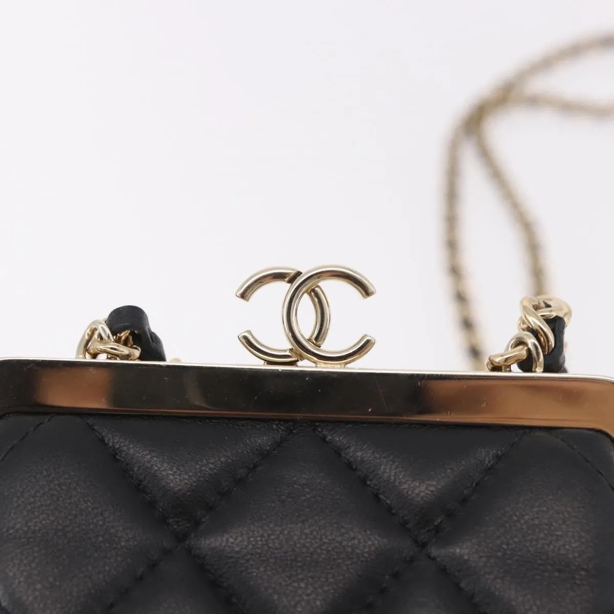 Chanel Cc Frame Clutch With Chain Quilted Lambskin And Plexiglass Black Leather Clutche & Pouche Bag (Pre-Owned)