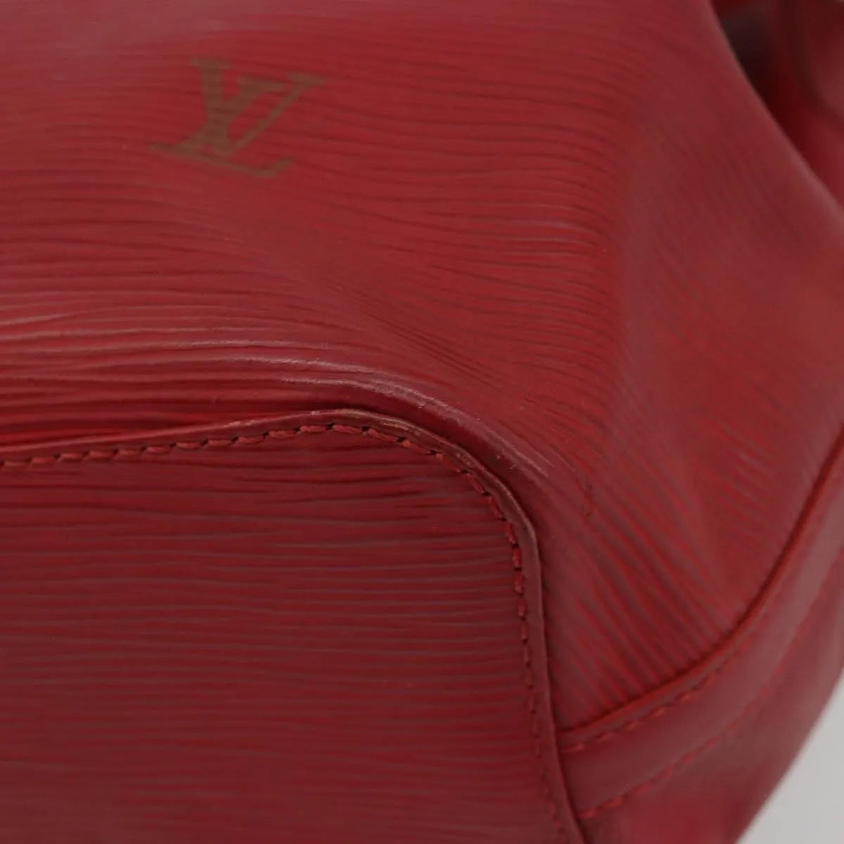 Louis Vuitton Mandara Epi Leather Red Leather Shoulder Bag Bag (Pre-Owned)