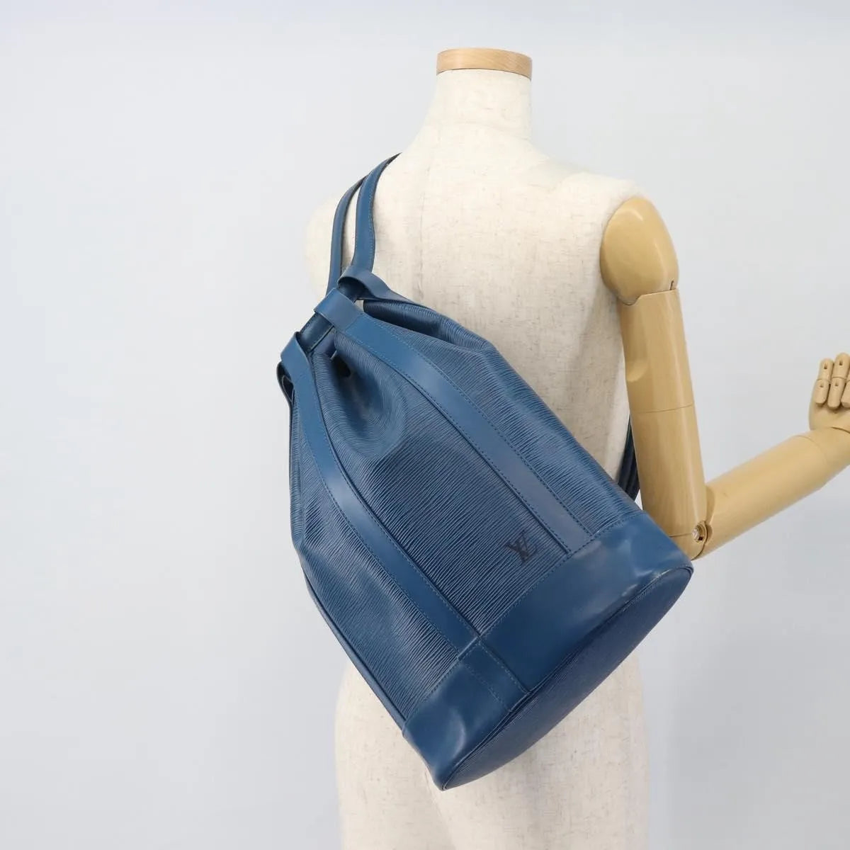 Louis Vuitton Randonnee Epi Leather Blue Leather Shoulder Bag Bag (Pre-Owned)
