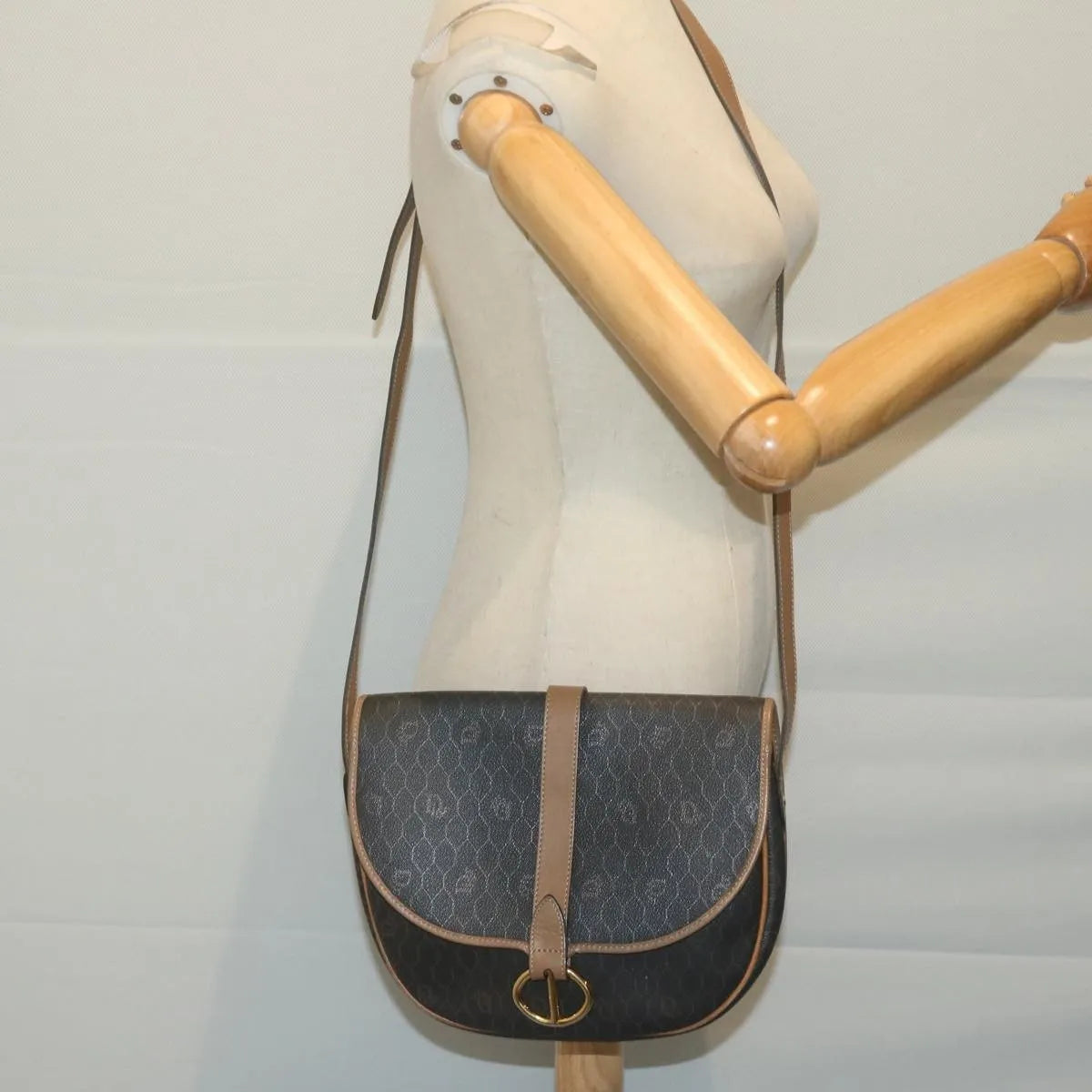 Christian Dior Vintage Cd Flap Canvas Black Canvas Shoulder Bag Bag (Pre-Owned)