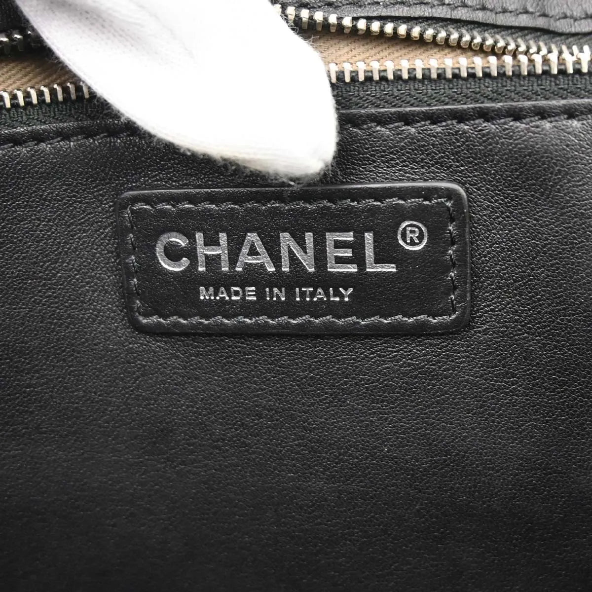 Chanel Covered Cc Shopping Tote Stitched Calfskin Black Leather Tote Bag Bag (Pre-Owned)